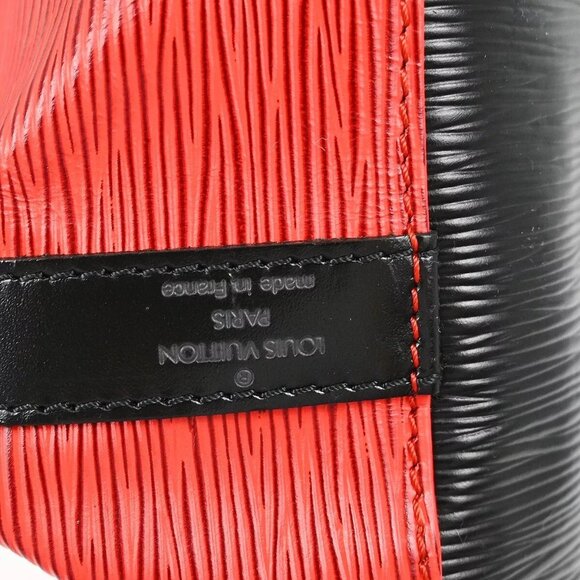 Louis Vuitton Epi Petit Noe Shoulder Bag in bicolor red and black - M44172 - Picture 8 of 16